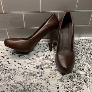 Brown real leather high heels. Stephanie. size 7.5 US , NWOT and no box.